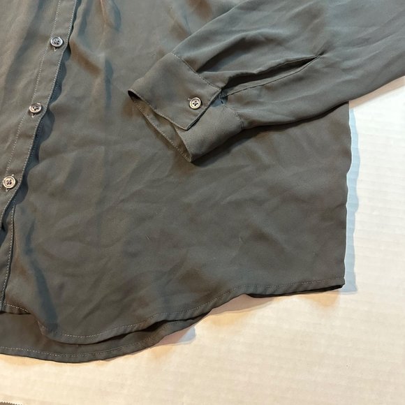 Maurices Womens Roll Sleeve Long Button Front Collared Blouse, Size 1X - Picture 2 of 7